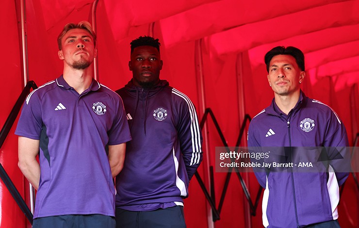 Onana và Hojlund bị gạch tên khỏi danh sách đăng ký trận gặp Arsenal