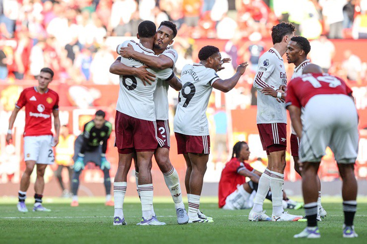 Arsenal tiếp tục thể hiện sự lợi hại ở các tình huống phạt góc