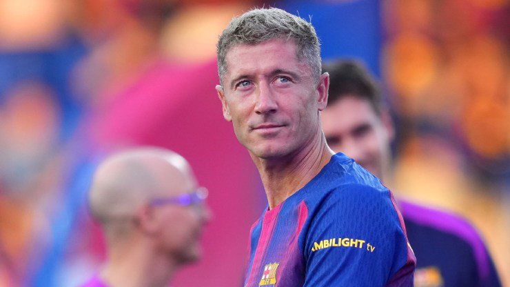 Lewandowski báo tin vui cho Barca