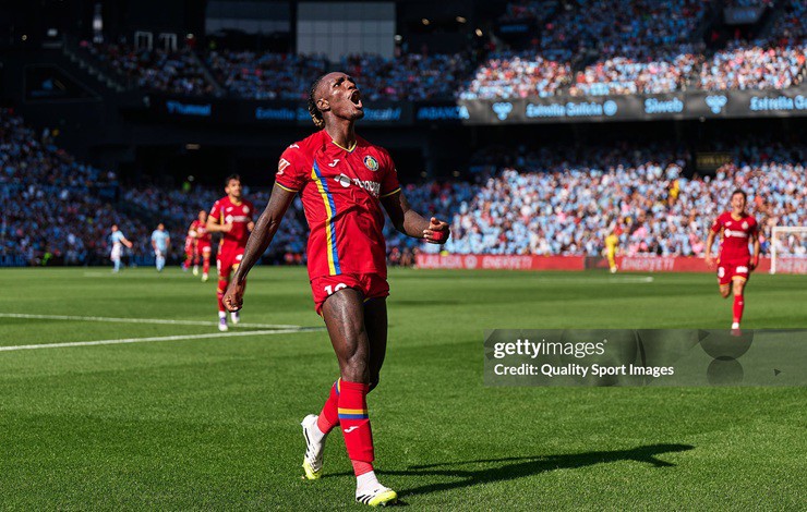 Uche tỏa sáng với 1 bàn và 1 kiến tạo