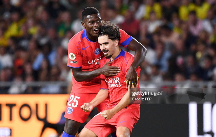 Mendes kiến tạo để Vitinha ghi bàn thắng quyết định cho PSG