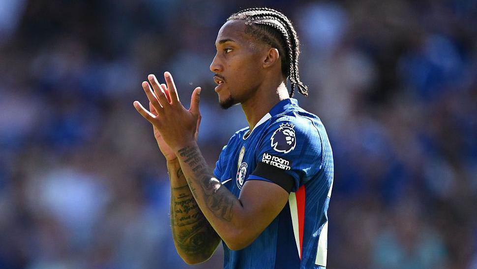 Joao Pedro đã “hết phép”?