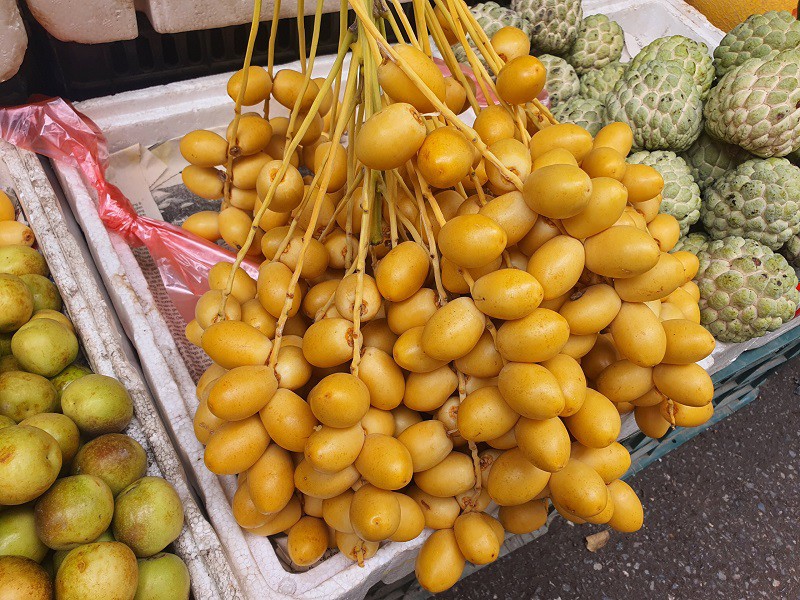 Chà là tươi được bán khắp chợ Việt với giá rẻ chưa từng thấy.