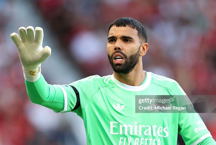 Raya góp công lớn vào chiến thắng 1-0 của Arsenal trước MU