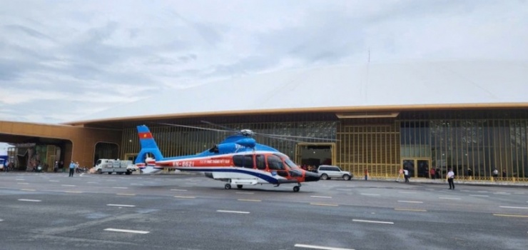 Trực thăng của Tổng công ty Trực thăng Việt Nam tại Phân khu "Khát vọng bầu trời".