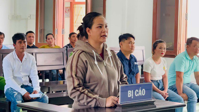 Bị cáo Đinh Thị Bích Họp tại phiên tòa sơ thẩm