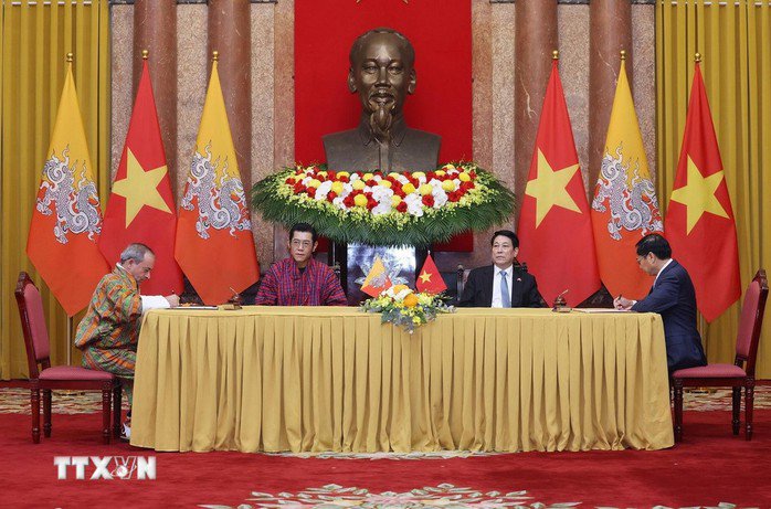 Chủ tịch nước Lương Cường đón, hội đàm với Quốc vương Bhutan - 11