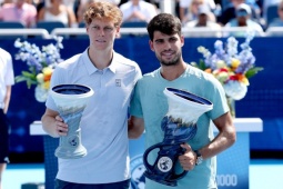 Alcaraz rộng cửa chiếm số 1 của Sinner, Swiatek lên số 2 thế giới (Bảng xếp hạng tennis 19/8)