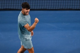 Alcaraz lập kỷ lục đặc biệt, "ăn đứt" Sinner về số lượng danh hiệu lớn tennis