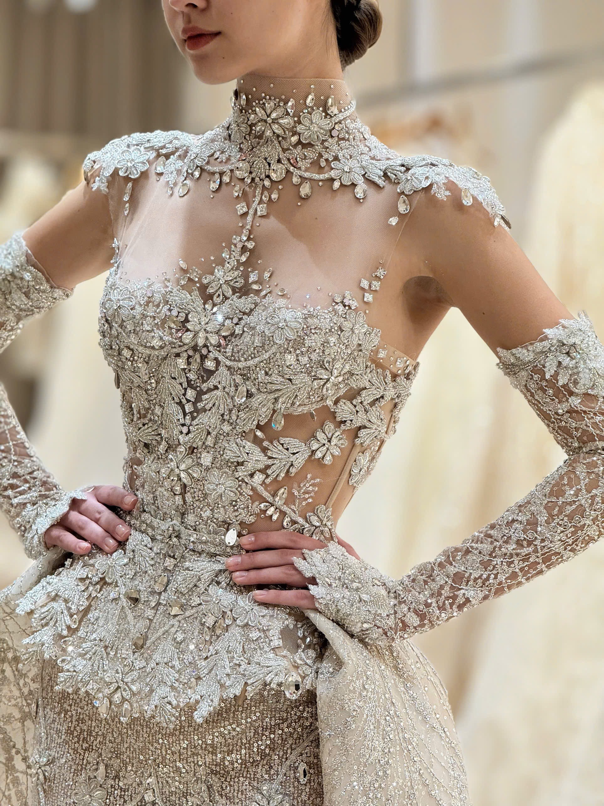“La Dorée” tái hiện kỹ thuật corset đỉnh cao tại Calla Bridal Show Sài Gòn
