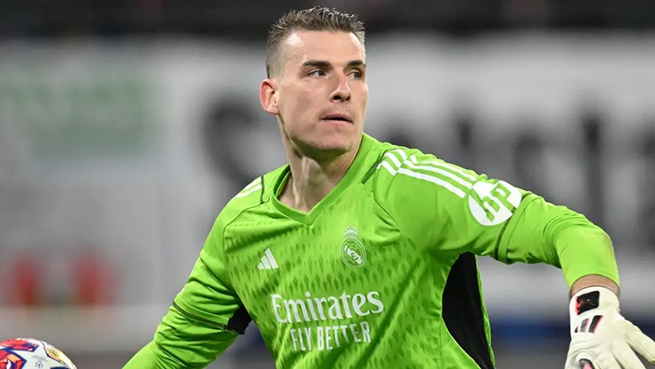 MU tìm gấp thủ môn mới, 6 "người nhện" lọt vào tầm ngắm - 3