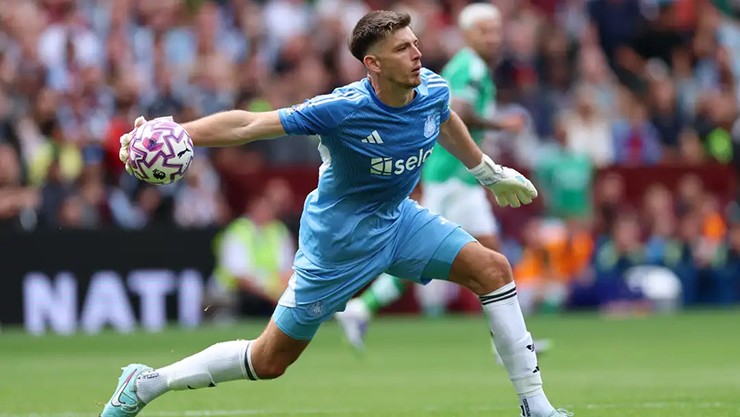 MU tìm gấp thủ môn mới, 6 "người nhện" lọt vào tầm ngắm - 6