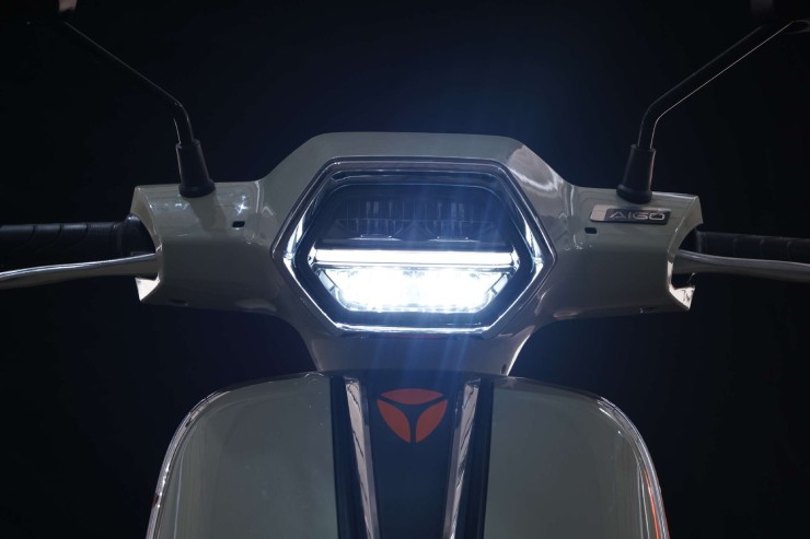 Ra mắt xe điện 2025 Yadea RS20, giá nhỉnh 31 triệu đồng - 4