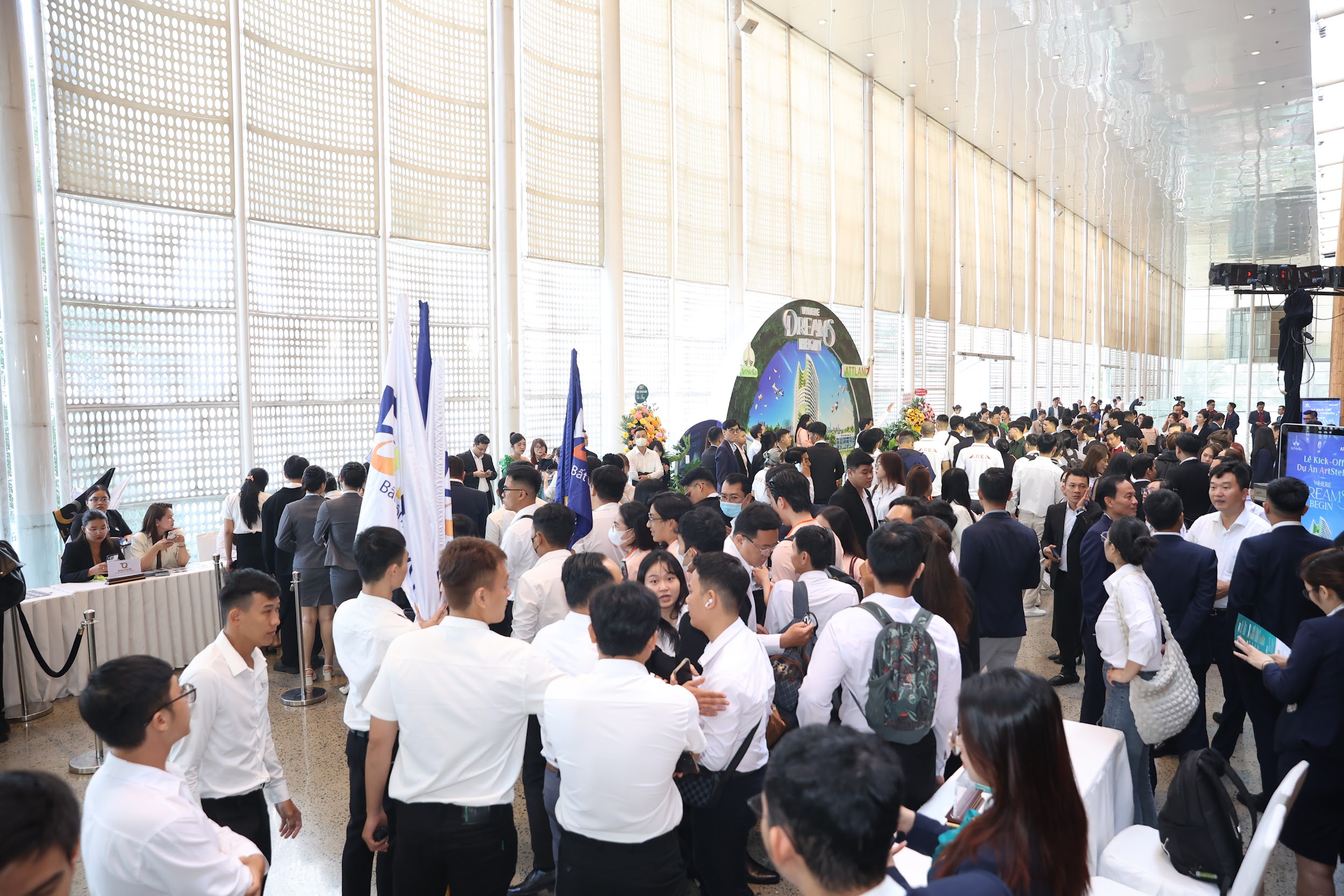 Lễ kick-off dự án ArtStella quy tụ hơn 700 chiến binh kinh doanh