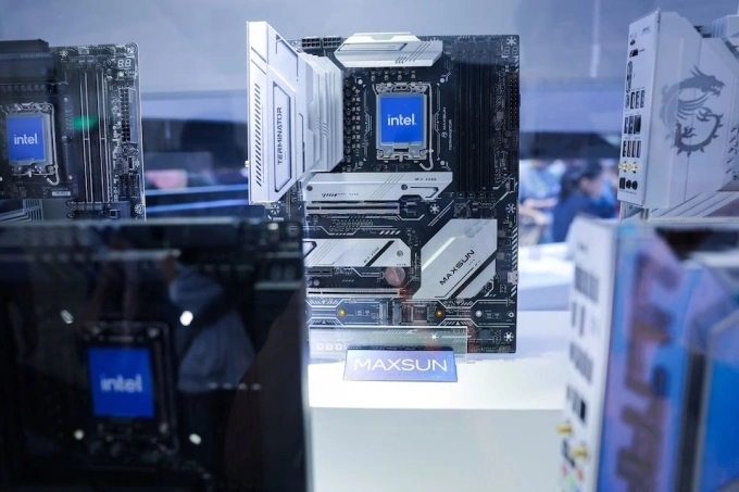Bo mạch chủ của Intel tại Triển lãm Computex (Đài Loan, Trung Quốc) tháng 6/2024. Ảnh:&nbsp;Reuters