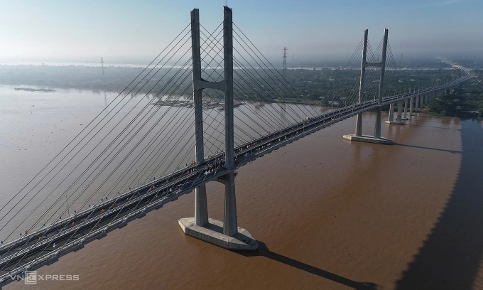 Toàn cảnh cầu Rạch Miễu 2, sáng 19/8. Ảnh: Hoàng Nam