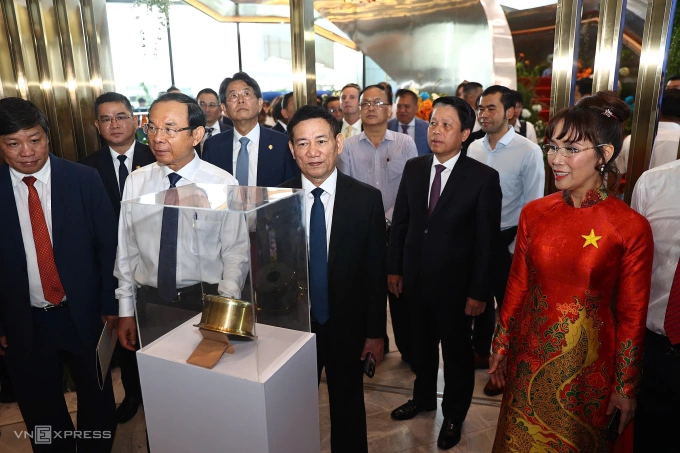 Lễ khánh thành có sự tham dự của Bí thư TP HCM Nguyễn Văn Nên, Phó thủ tướng Hồ Đức Phớc. Ảnh: Quỳnh Trần