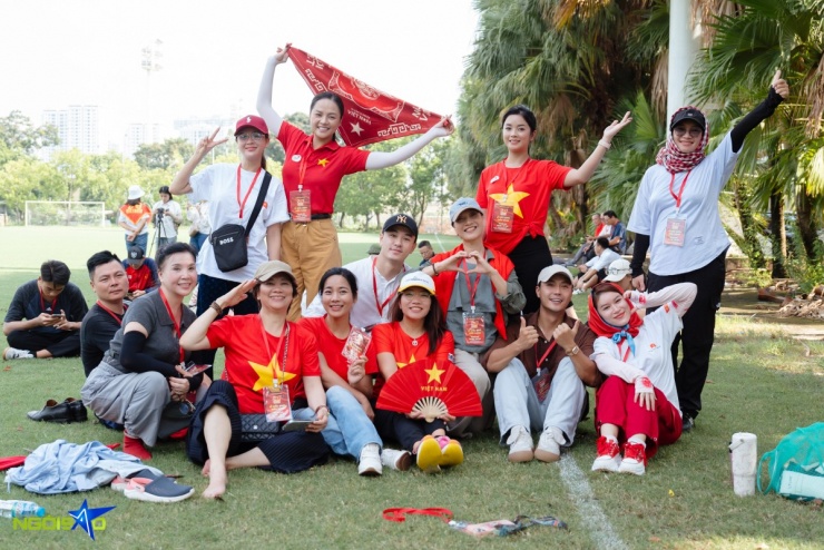 Thu Quỳnh cùng dàn nghệ sĩ tập diễu hành - 7