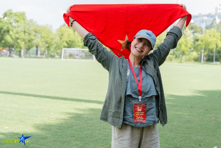 Thu Quỳnh cùng dàn nghệ sĩ tập diễu hành - 13