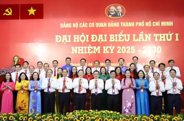 Ra mắt Ban Chấp hành Đảng bộ các cơ quan Đảng TP.HCM. Ảnh: THANH THÙY