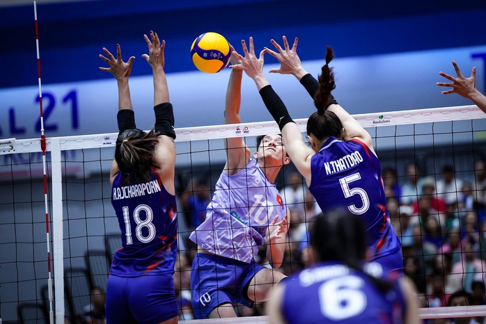 Bích Tuyền (10) thi đấu xuất sắc tại SEA V.League 2025