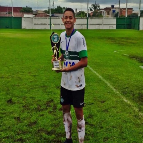 Matheus Cunha mang trong mình 