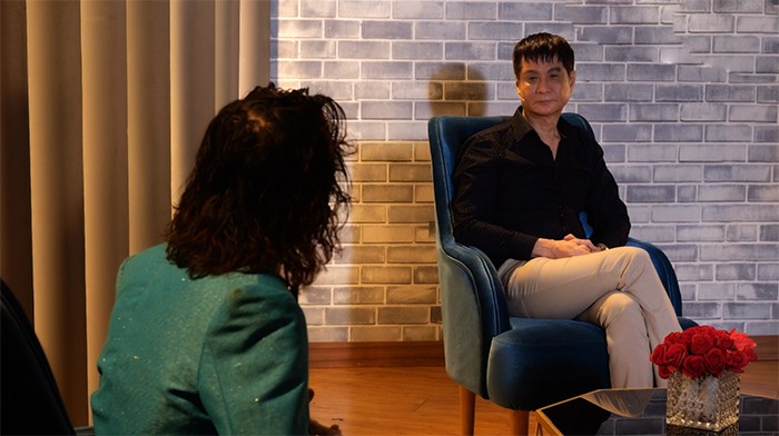 Người đàn ông thừa nhận bản thân “ngốc nghếch, dại dột” để “người thứ ba” ở trong nhà.