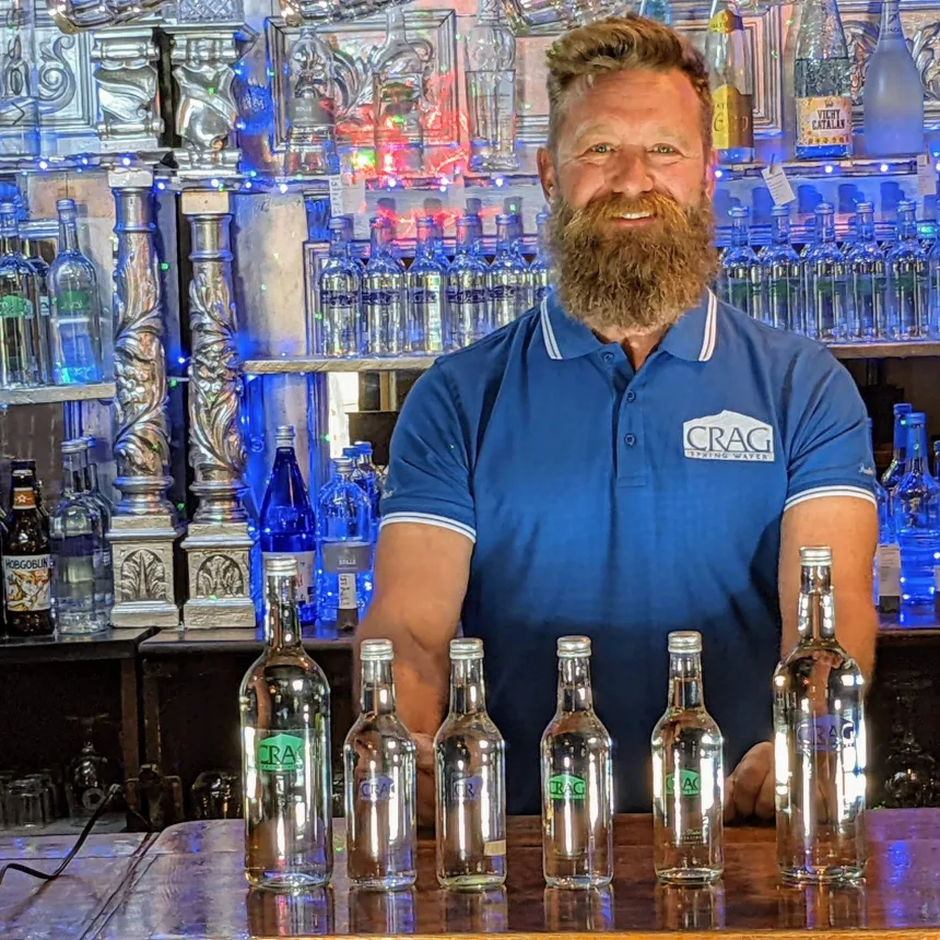 Các chủ nhà hàng quyết định ra mắt thực đơn nước sau khi nếm thử tại quầy bar nước của Doran Binder.&nbsp;