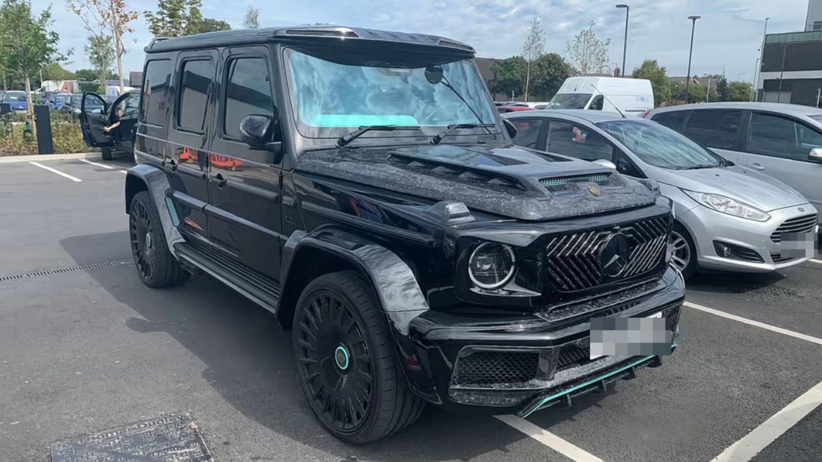 Phil Foden đậu xe G63 gây tranh cãi, có bằng lái được 3 năm - 1