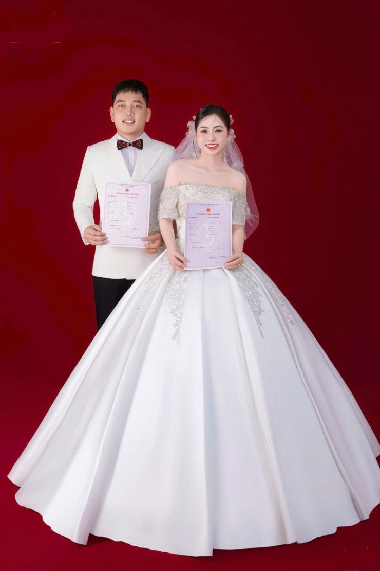 Vợ chồng Tiên nên duyên sau 1 năm tìm hiểu 