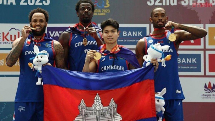 Đội bóng rổ Campuchia có tới 3 cầu thủ người Mỹ
