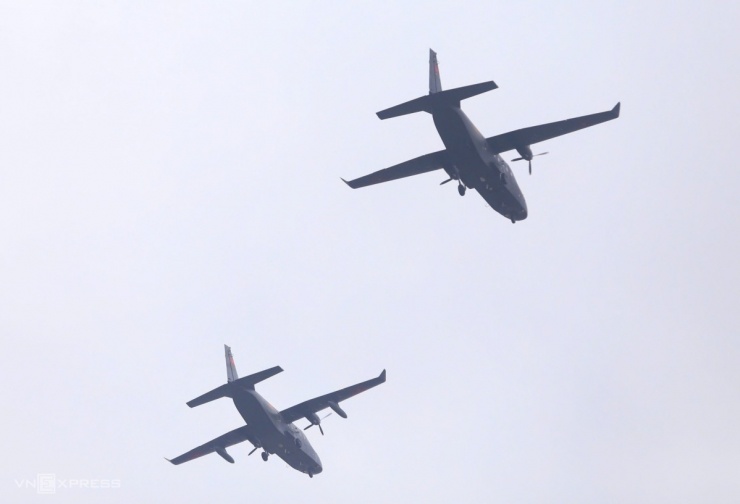 Trực thăng, CASA luyện bay trên quảng trường Ba Đình - 12