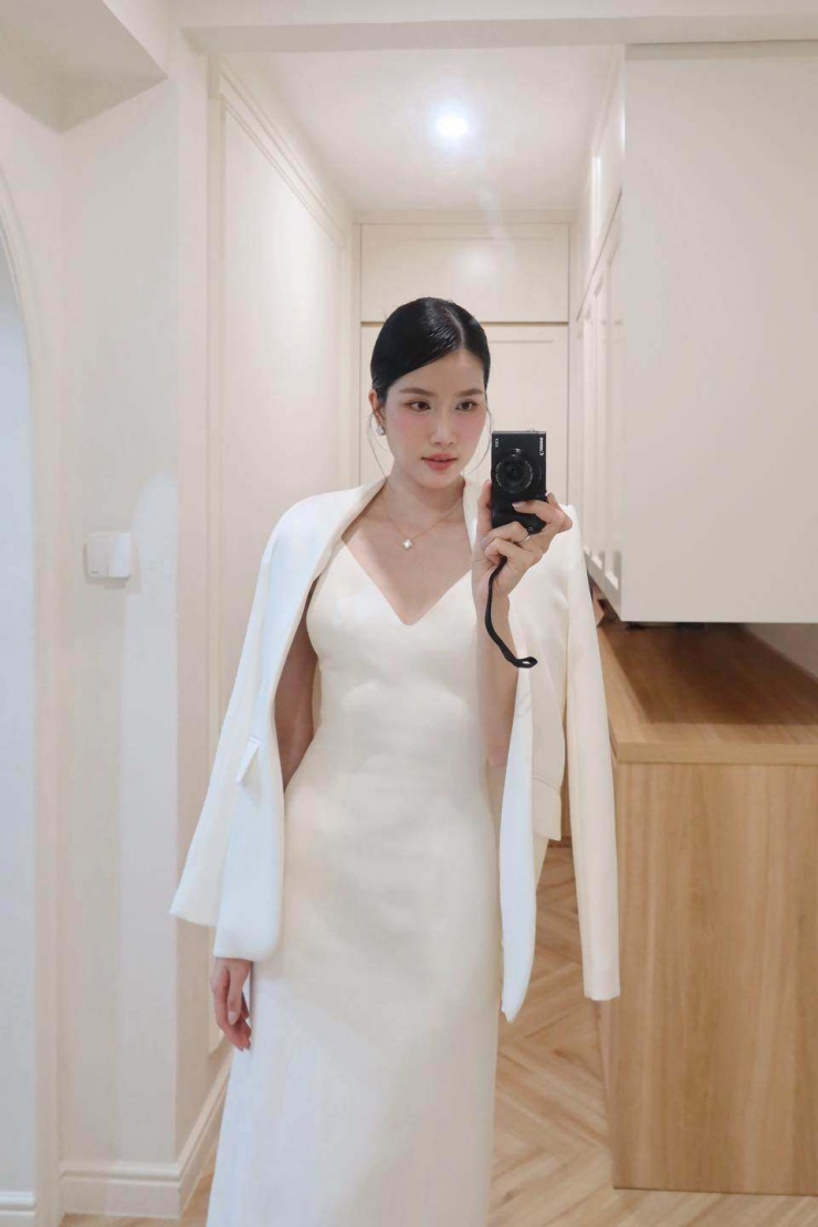 Con dâu Á hậu của hiệu trưởng trường đại học, mỗi ngày xách một chiếc túi hiệu trăm triệu ra phố - 8