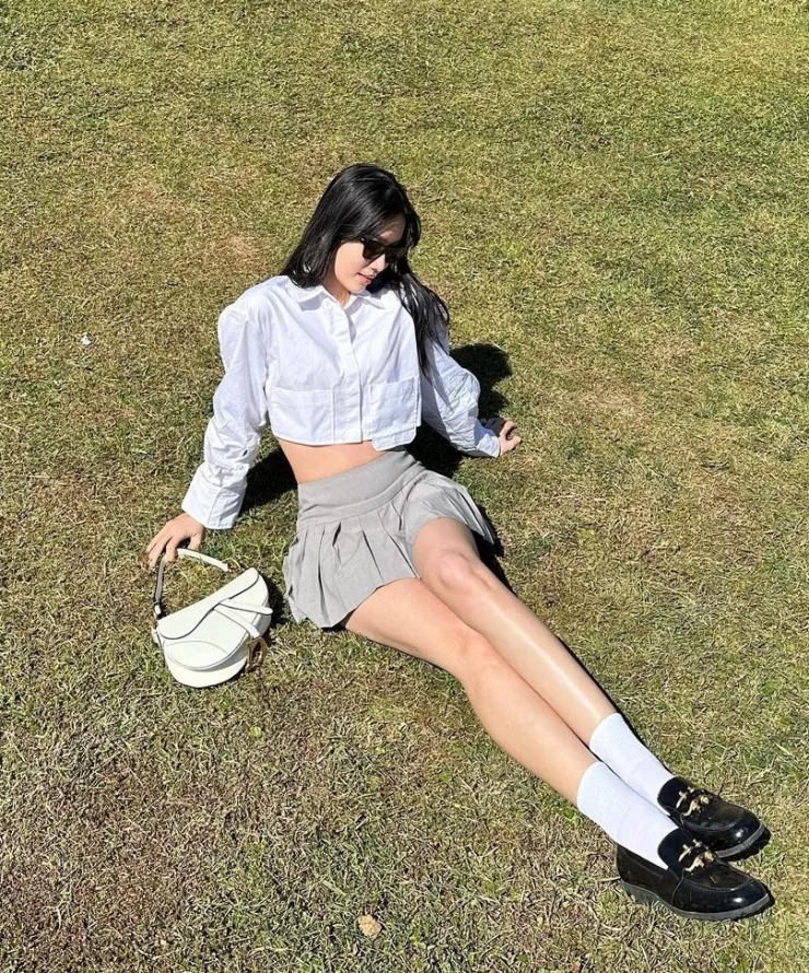 Con dâu Á hậu của hiệu trưởng trường đại học, mỗi ngày xách một chiếc túi hiệu trăm triệu ra phố - 19