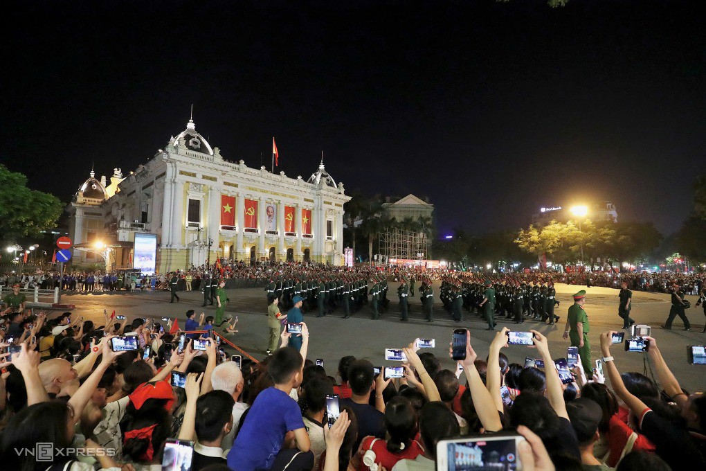 Buổi hợp luyện đầu tiên tại quảng trường Ba Đình - 5