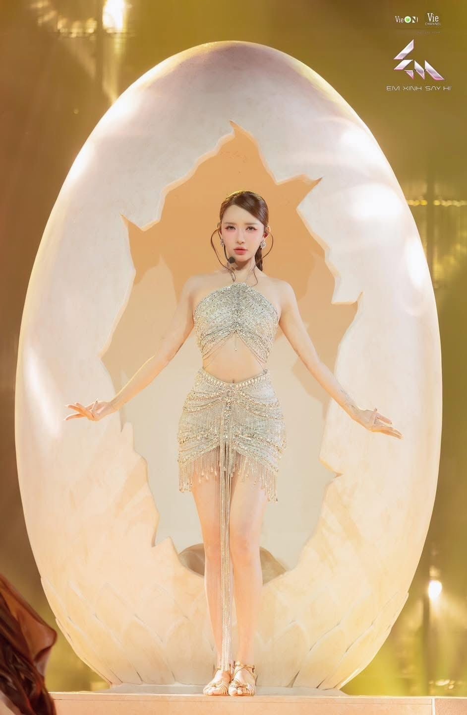 Loạt tạo hình solo lộng lẫy, hoành tráng nhất Chung kết 1 Em Xinh “Say Hi” - 17