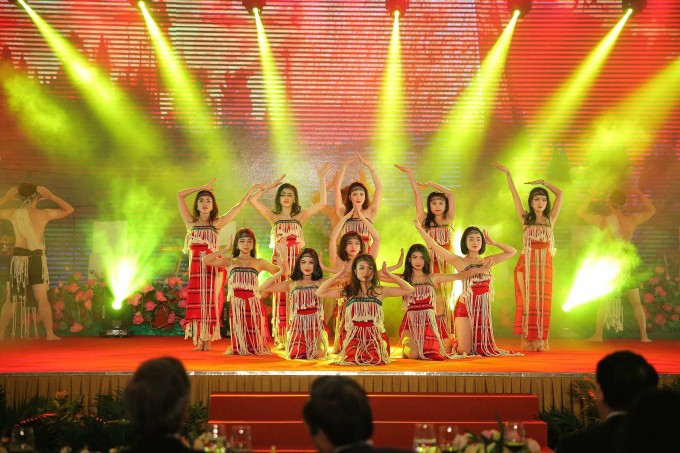 Nhà hát Nghệ thuật Đương đại Việt Nam quy tụ những chương trình biểu diễn đặc sắc kết hợp giữa truyền thống và hiện đại.