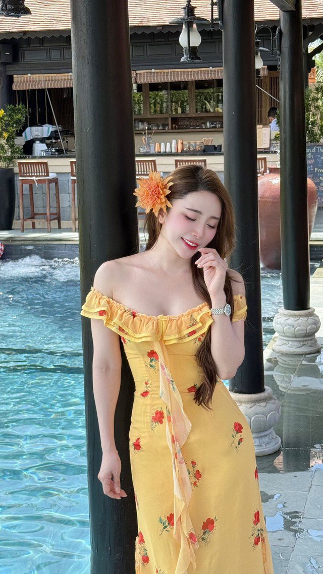 Trên trang cá nhân, Quỳnh Nga thường xuyên khoe ảnh gợi cảm cũng như cuộc sống sang chảnh.