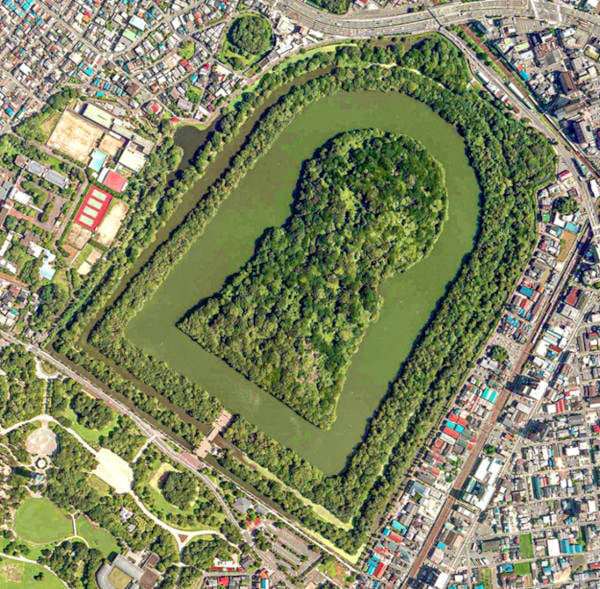 Lăng mộ Daisenryo Kofun được cho là nơi an nghỉ của Thiên hoàng Nintoku, tọa lạc tại tỉnh Osaka - Nhật Bản - Ảnh: ANCIENT ORIGINS Lăng mộ Daisenryo Kofun được cho là nơi an nghỉ của Thiên hoàng Nintoku, tọa lạc tại tỉnh Osaka - Nhật Bản - Ảnh: ANCIENT ORIGINS