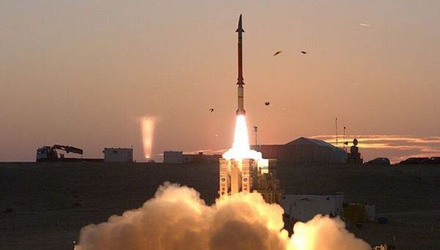 Phóng tên lửa đất đối không từ hệ thống David's Sling của Israel. (Nguồn: MW)