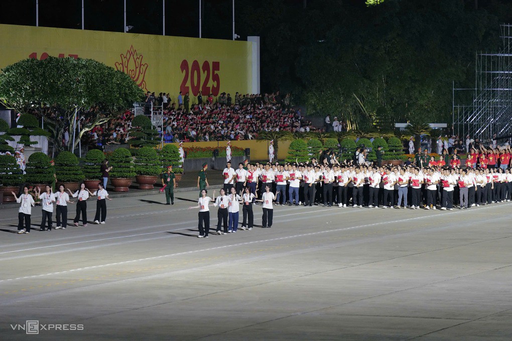 Buổi hợp luyện đầu tiên tại quảng trường Ba Đình - 25