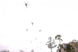 Media - VIDEO: Máy bay CASA, trực thăng bay diễn tập trên Quảng trường Ba Đình, chuẩn bị cho A80