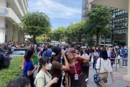 Bangkok rung lắc vì động đất Myanmar, người dân hoảng loạn chạy khỏi các tòa nhà