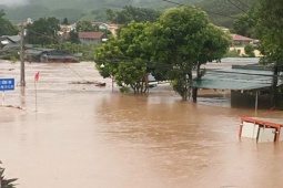 Tin tức trong ngày - Nước lũ tràn vào nhiều nhà dân ở Bắc Ninh