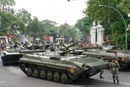 Tin tức trong ngày - Bộ đội, xe pháo về Ba Đình chuẩn bị hợp luyện