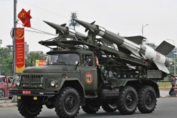 Hình ảnh xe tăng, tên lửa, pháo phản lực trùng trùng tiến về Quảng trường Ba Đình