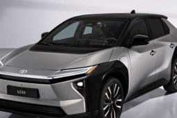 Tin tức ô tô - Một chiếc ô tô Toyota hấp dẫn vừa giảm giá sốc