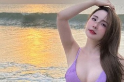 Quỳnh Nga phô diễn bikini 'bỏng mắt', nhan sắc U40 khiến người hâm mộ ngỡ ngàng