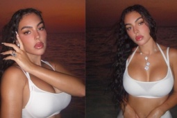 Bạn gái C. Ronaldo khoe ảnh nóng bỏng sau tin vui đính hôn