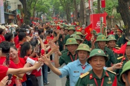 Bạn trẻ - Cuộc sống - Các khối diễu binh, diễu hành đi giữa vòng tay nhân dân
